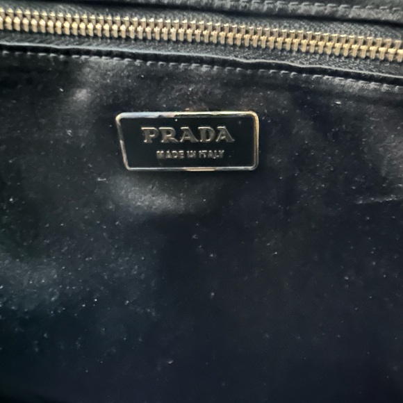 Prada Classic Medium Leather Handbag in Like New Condition - Picture 9 of 15